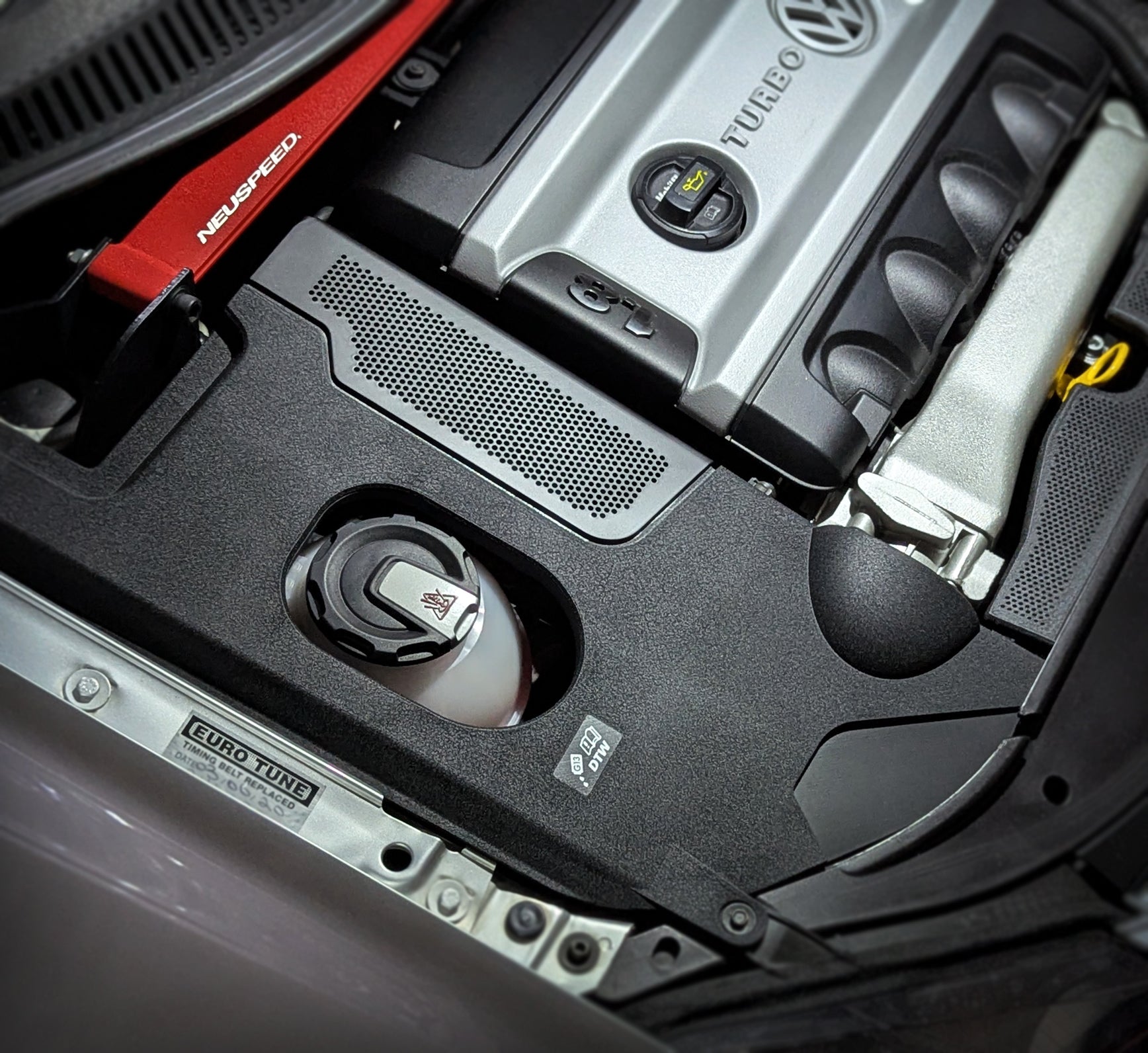 VW Polo Cover